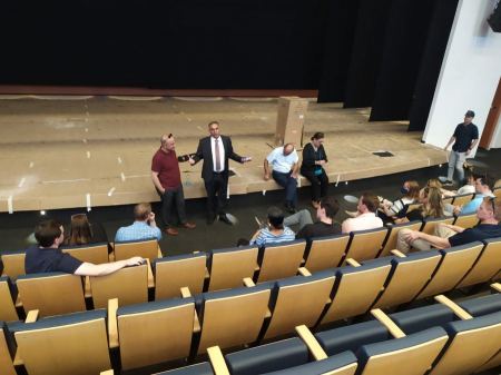 وفد من أعضاء الكونغرس والسنات الأمريكي بزيارة لمجلس محلي كفرقرع